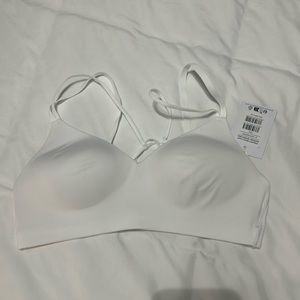 Gym shark straps support bra